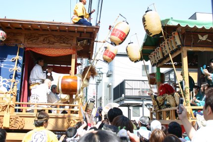 山車の競り合い